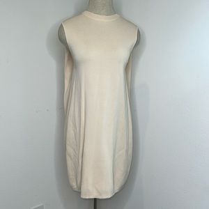 🔹 Oak + Fort Sleeveless Tunic Dress